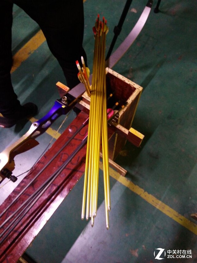 竟沒全射穿 Evutec凱芙拉外殼弓箭測試